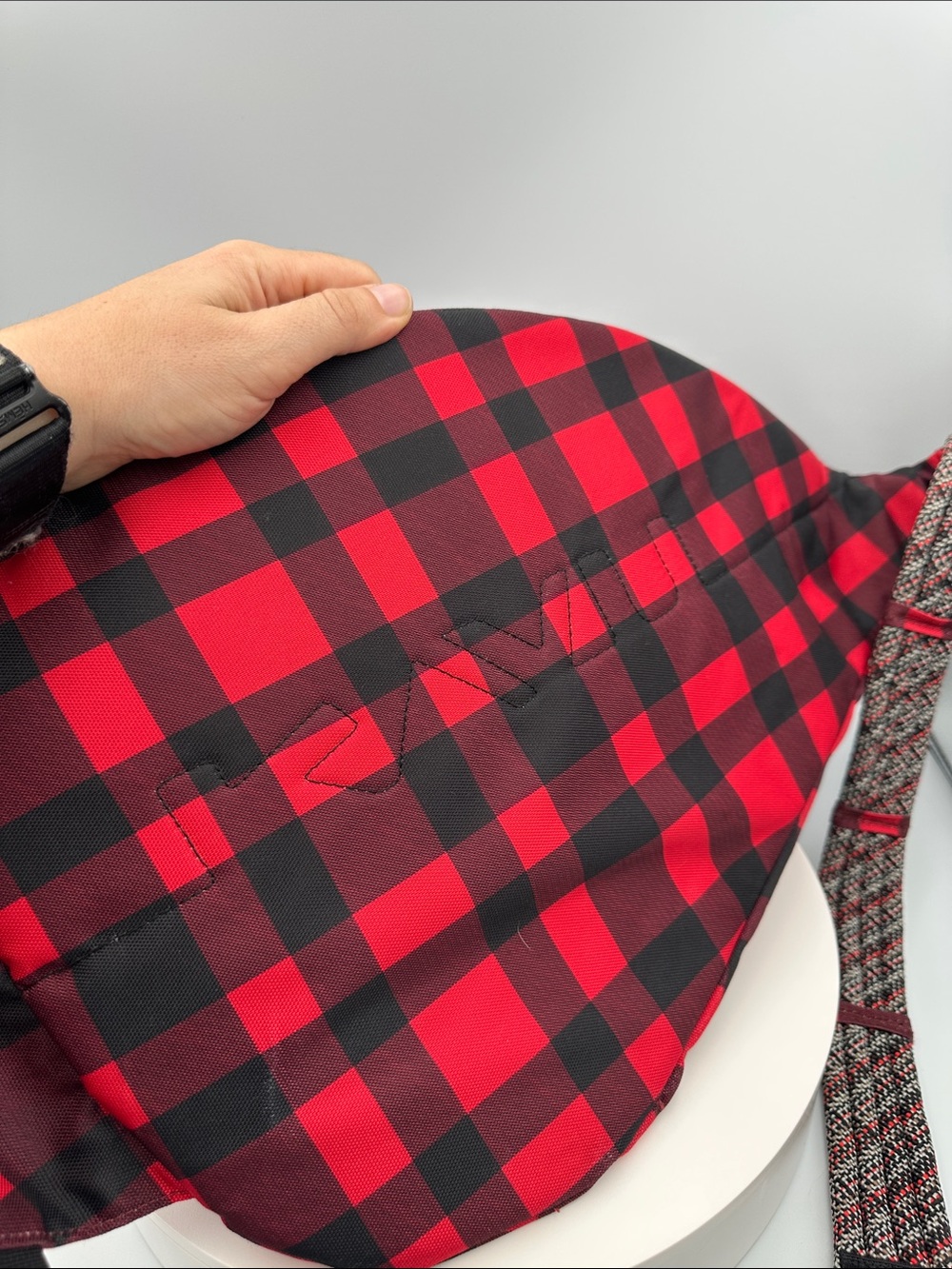 Kavu Red and Black Buffalo Plaid Rope Sling Bag BNWOT - Picture 8 of 8